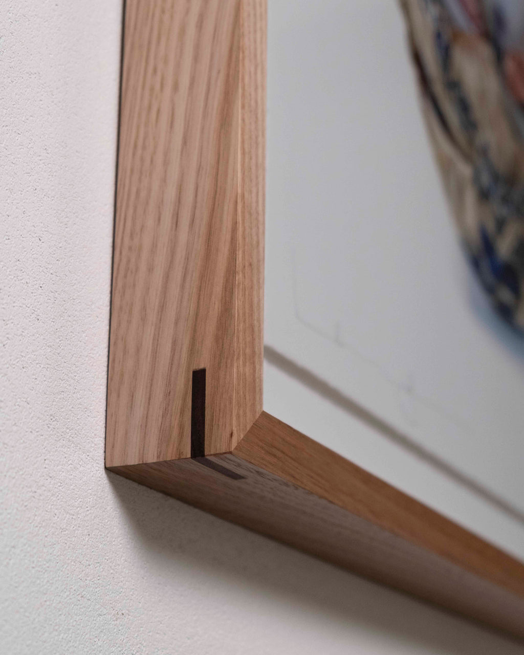 Martini — Oak frame detail